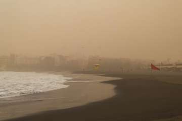 Telde advierte del peligro del baño en las playas del municipio (Foto Antonio Rico)